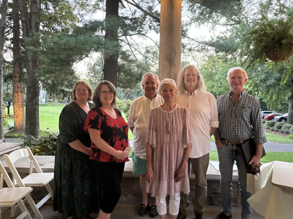 Congratulations to the 2024 recipients of the Spririt of Crescent Hill Award.
Pastor Tami Recob of Crescent Hill Presbyterian Church, Sara Galvin, Jack Tindal,
Kathleen Geile & Alex Cleveland of Crescent Hill Yoga and Will Hobson. Missing from photo, Mike More.